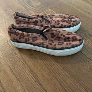 Restricted Womens Sneakers Leopard Print Casual Slip-On Shoes Size 6.5